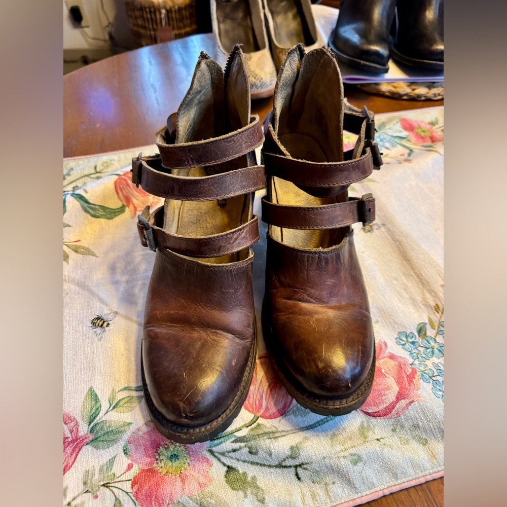 Freebird by Steven  Blue size 8 Booties color Brown